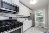 Building Photo - 140 W Englewood Ave