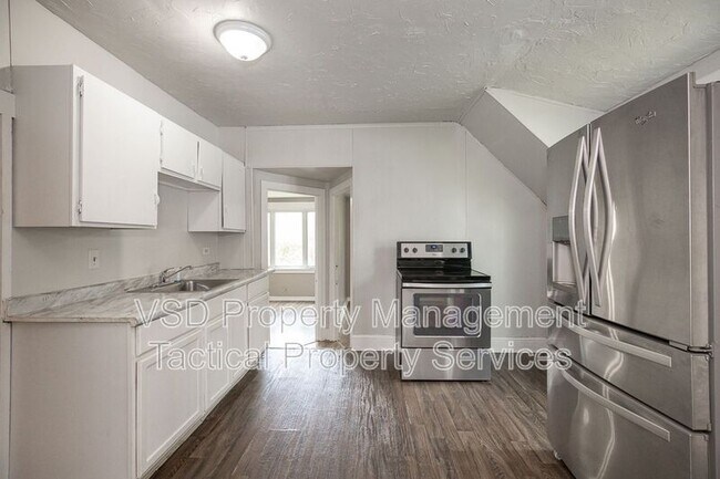 Building Photo - 3408 E 140th St