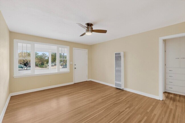 Building Photo - 714-714 Madison St NE