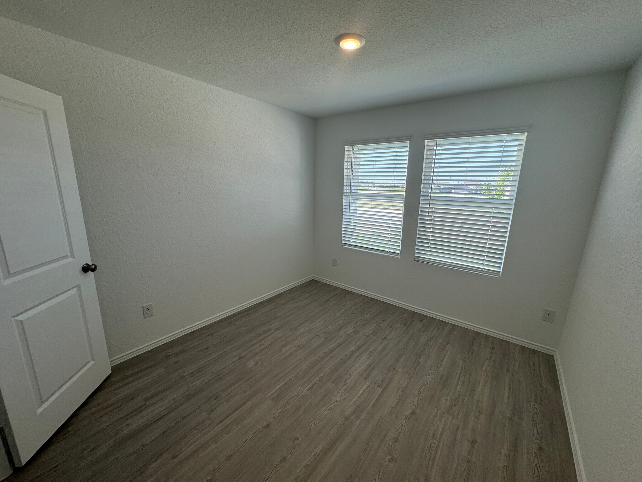 Building Photo - 1155 Barbarosa Rd