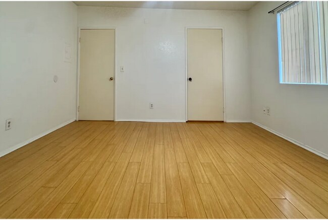 Building Photo - 13105 Kornblum Ave.