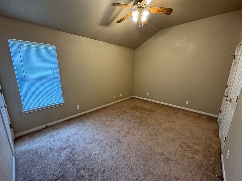 Building Photo - 4803 John David Dr