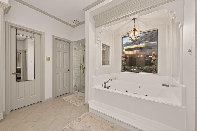 Building Photo - 9622 Fenchurch Dr