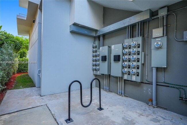 Building Photo - 1620 NW 18th St