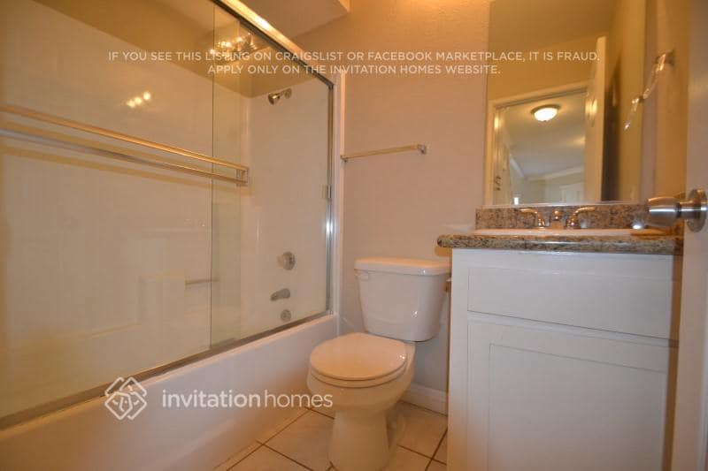 Building Photo - 6172 Lakaren Ln