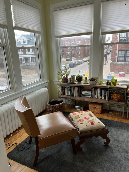 Building Photo - 2555 Emerson Ave S