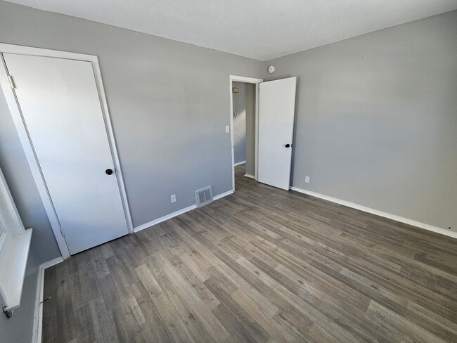 Building Photo - 4445 E 154th St