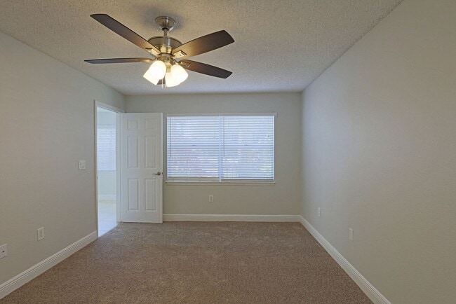 Building Photo - Venetian Palms 12670-2203