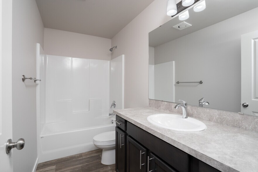 Building Photo - 604 F and S Grade Rd