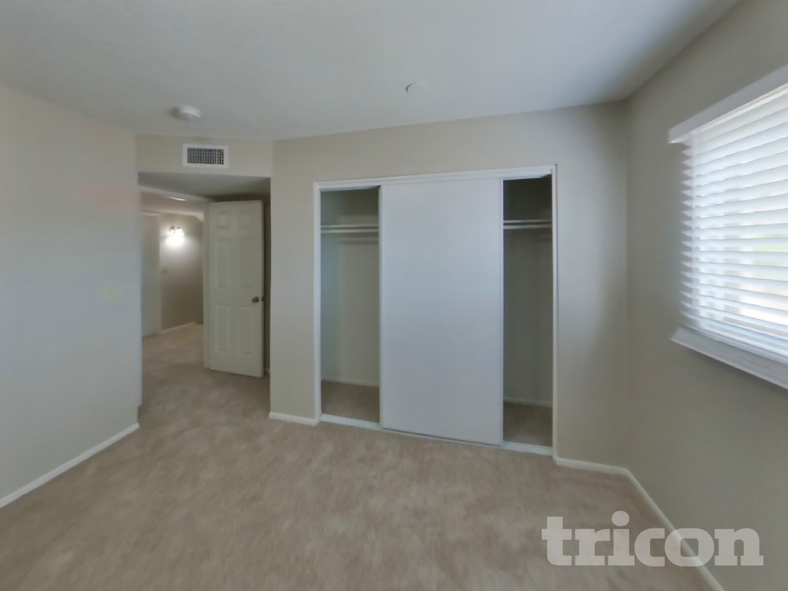 Building Photo - 5212 N 69th Ave