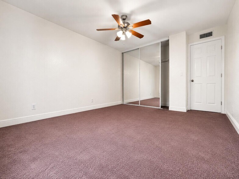 Building Photo - 168 Lake Arbor Dr