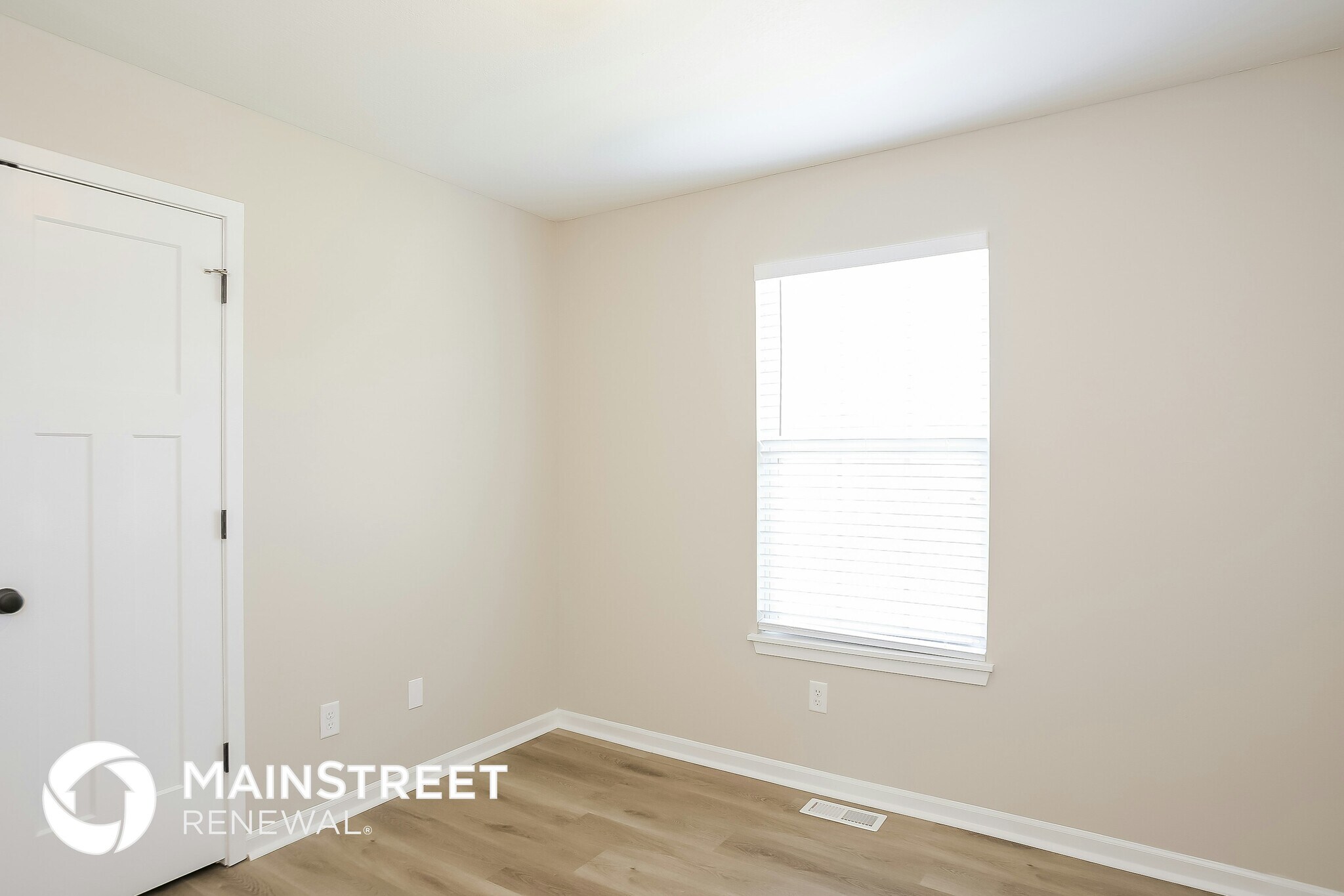 Building Photo - 1404 Silhouette Dr