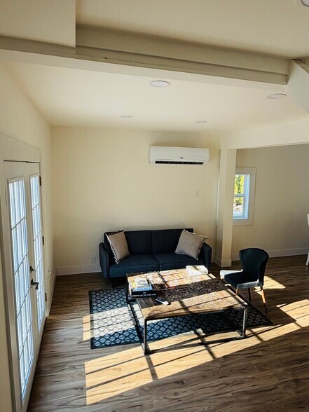 Building Photo - 515 Cow Hill Rd