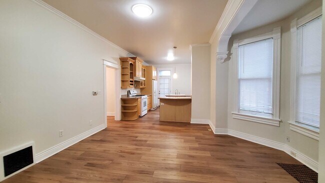 Building Photo - 1720 N Pearl St