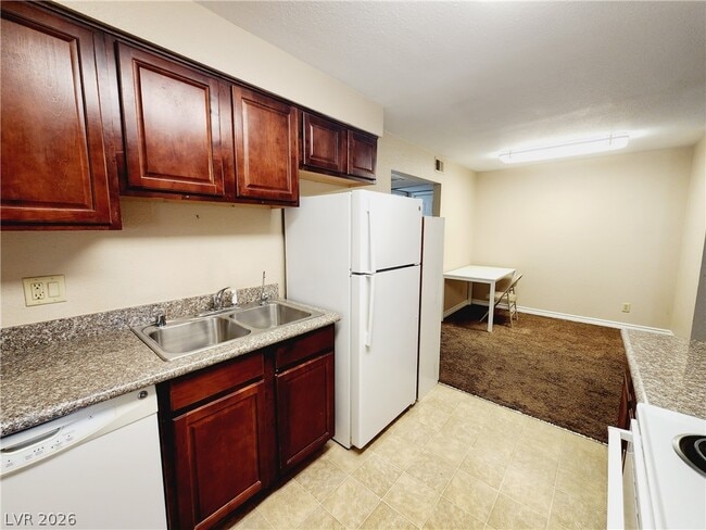 Building Photo - 5405 Indian River Dr