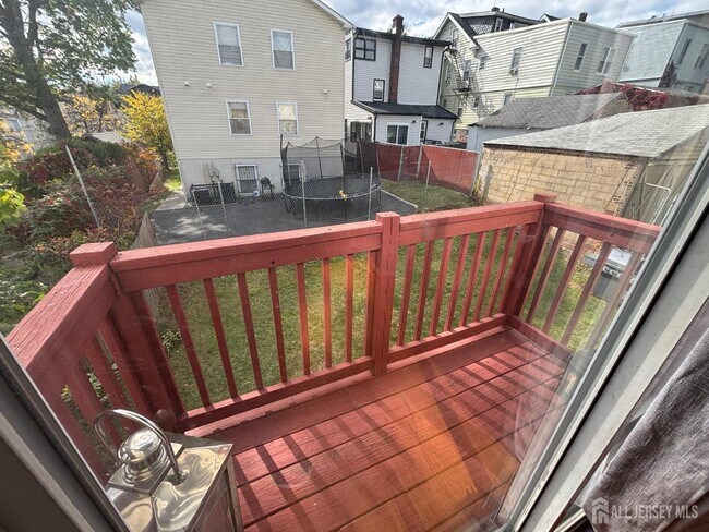Building Photo - 174 Keer Ave