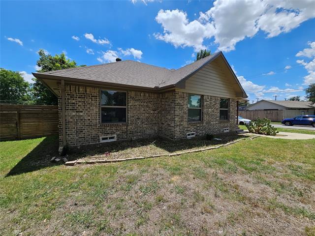 Building Photo - 3804 Eaton Dr