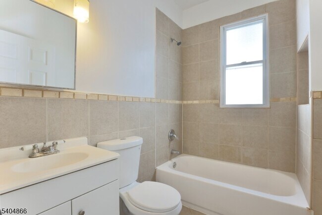 Building Photo - 286 Williamson Ave