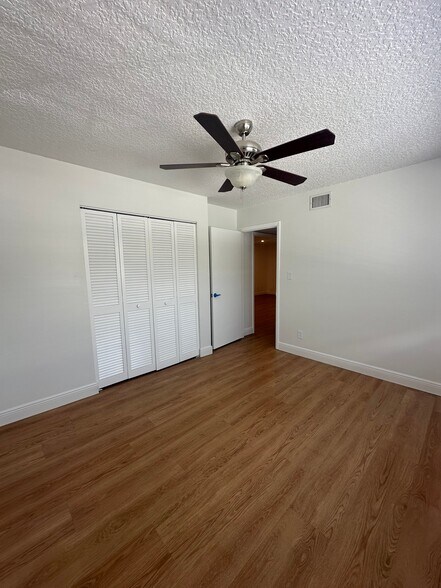 Building Photo - 1250 S Denning Dr