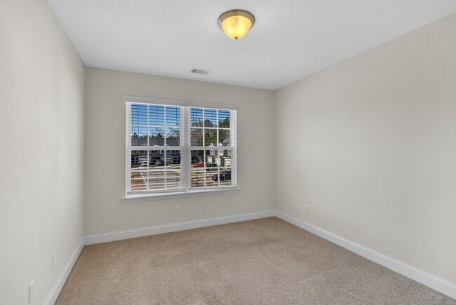 Building Photo - 505 Ferguson Ln