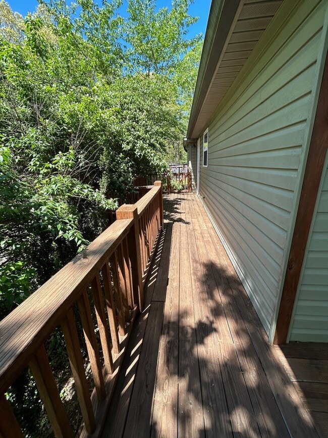 Building Photo - East Asheville - Contemporary Bungalow