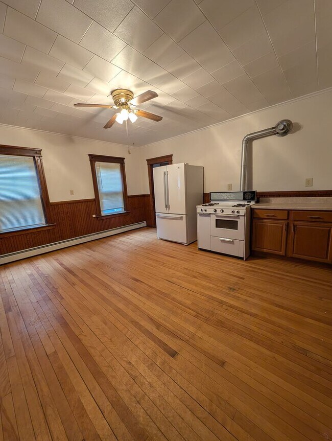 Building Photo - 18-20 Green Street