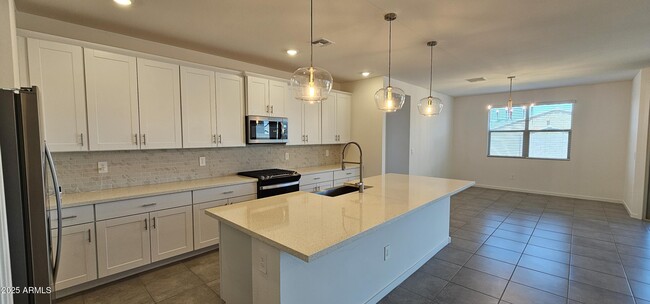 Building Photo - 5050 W Hunter Trl
