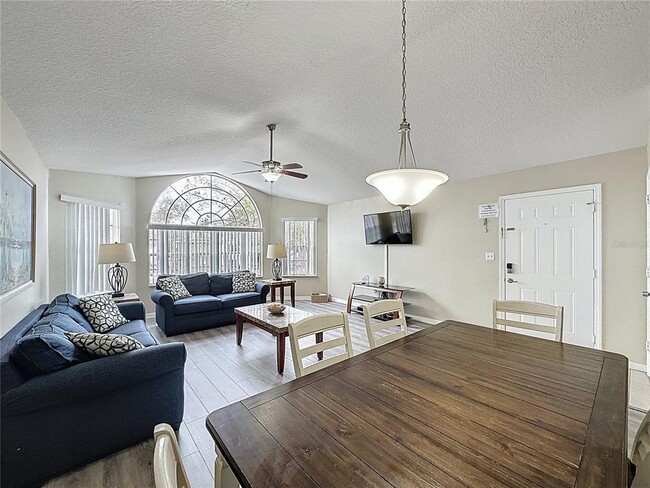 Building Photo - 8716 Rain Forest Pl