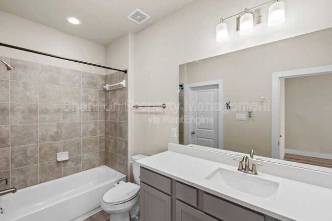 Building Photo - 9012 Lonestar Creekbend Ln