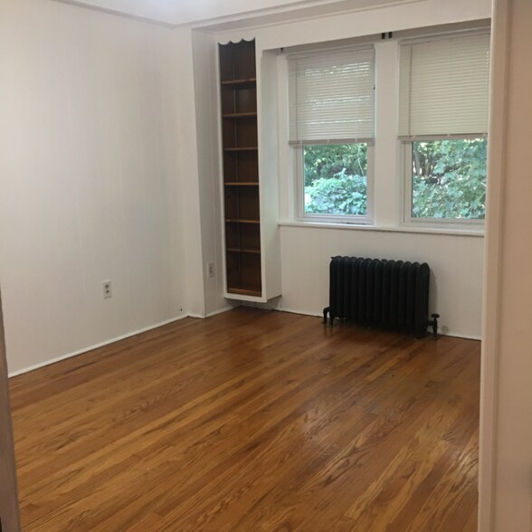 Building Photo - 2279 Shady Ave