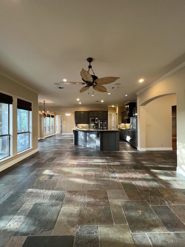 Building Photo - 2922 Ivory Creek