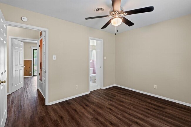 Building Photo - 5118 Waterbrook Dr
