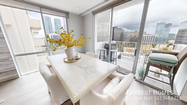 Building Photo - 2160 Century Park E