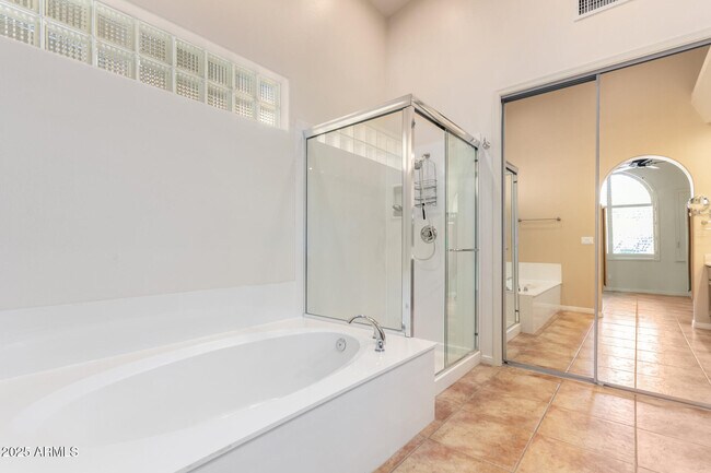 Building Photo - 11627 E Bella Vista Dr