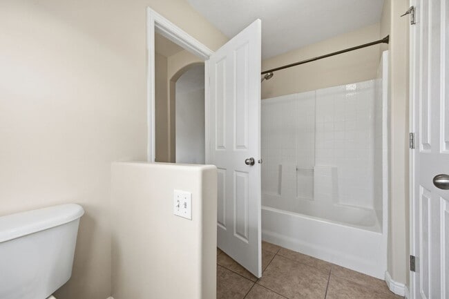 Building Photo - 1427 E 6175 S