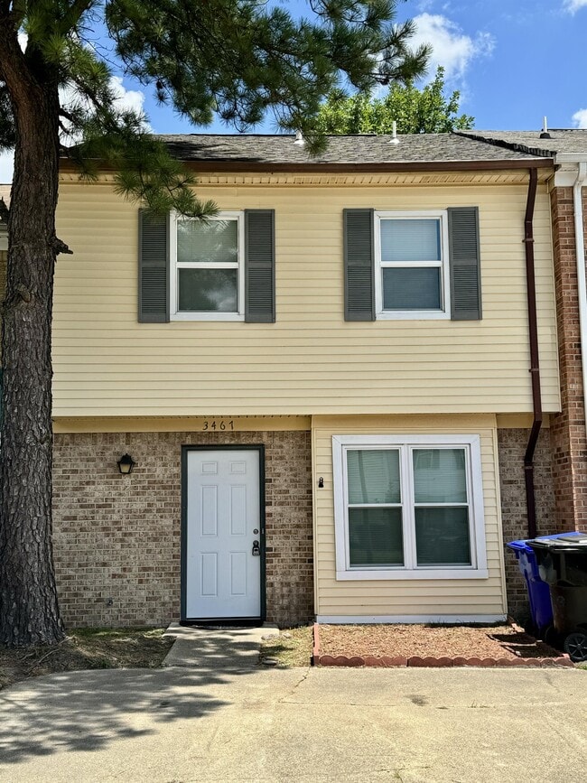 Building Photo - 3467 Waltham Cir