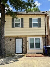 Building Photo - 3467 Waltham Cir