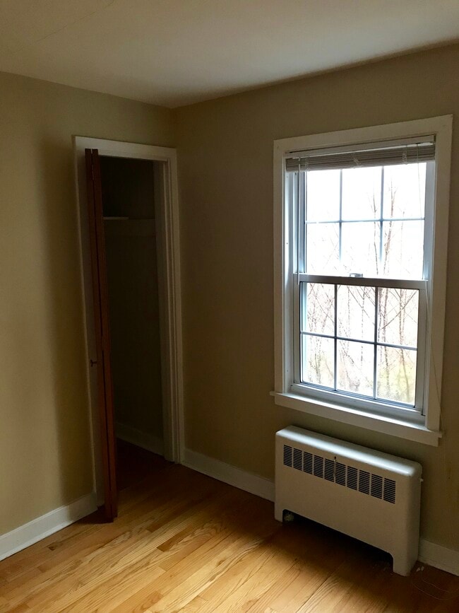 Building Photo - Milton St.