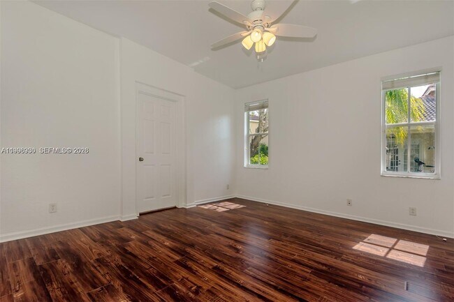 Building Photo - 1877 Aspen Ln