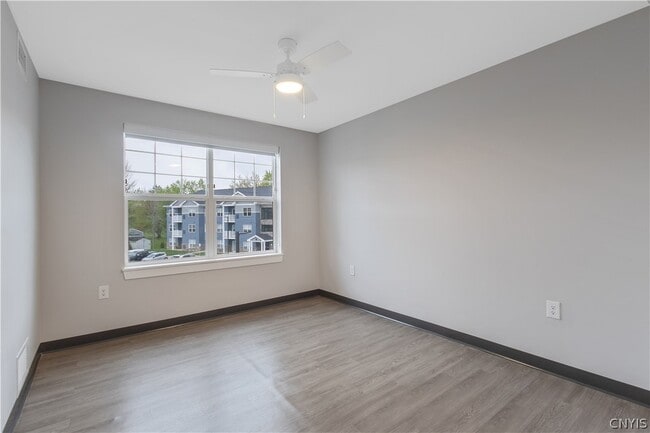 Building Photo - 11 Loso Dr