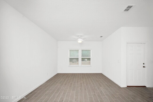 Building Photo - 348 Rosemont Dr