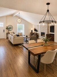 Building Photo - *** Near Domain * Stunning 3 Bedroom House with 2 Car Garage * Fully Furnished * Designer Decorat...