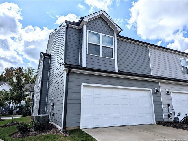 Building Photo - 5723 Kalamata Dr