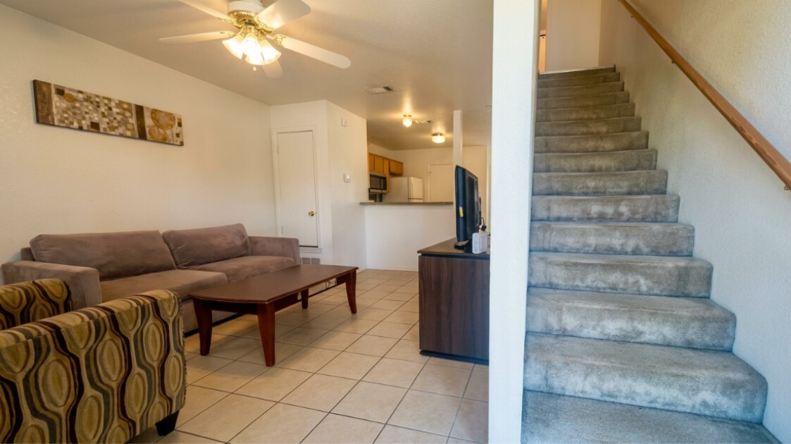 Building Photo - 4406 Abigail Dr