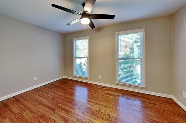 Building Photo - 2427 Brookvine Ln