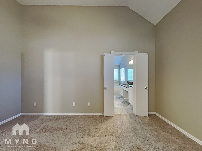 Building Photo - 6801 Amberdale Dr