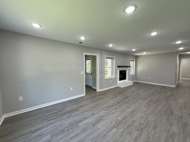 Building Photo - 12317 Metlock Rd