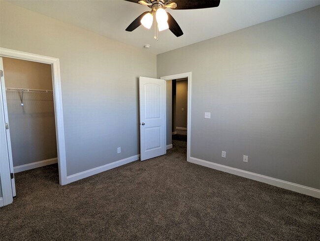 Building Photo - 46 Yellow Pne Ln