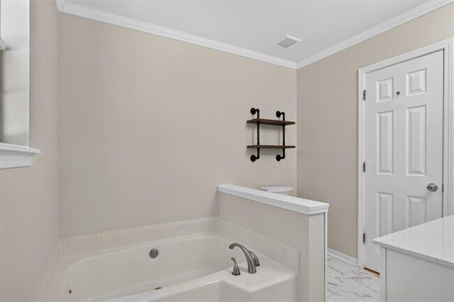 Building Photo - 115 Hubbard Dr