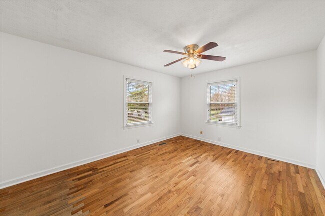 Building Photo - 6929 Mackin Ln